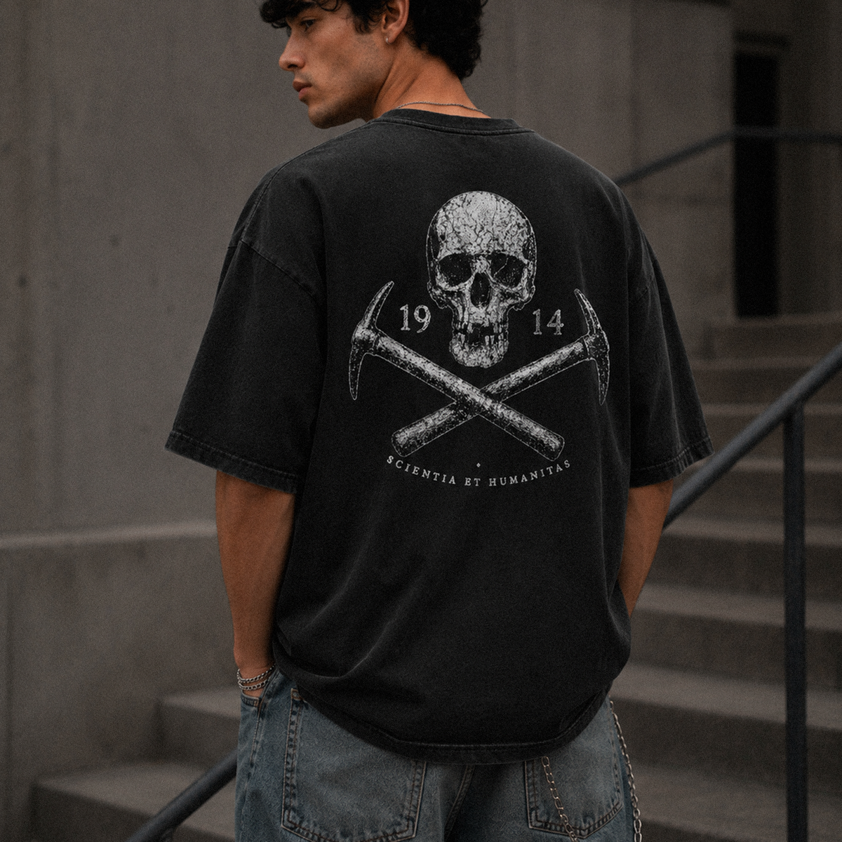 STANDARD GOODS heavyweight oversized T-shirt showing its dropped shoulders and wide fit