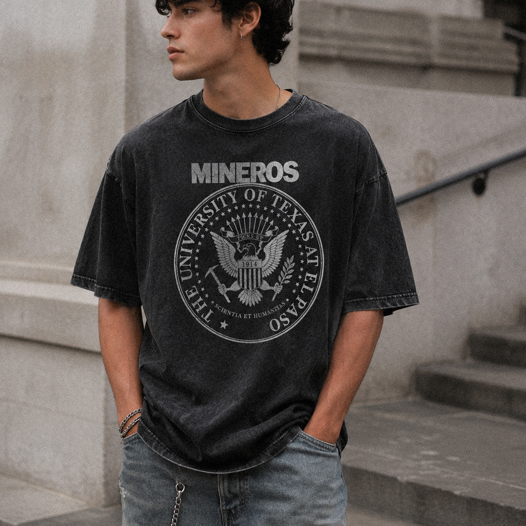 Mineros Collegiate Seal Snow-Wash Tee